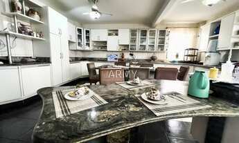 Imagem 2: Casa de 700m² com mais de 25 cômodos