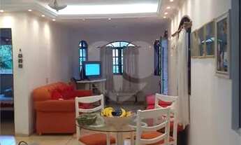 Imagem 2: Chácara à venda com 03 dormitórios sendo 3 suítes e 04 vagas de garagem em Cipó - Embu Gua