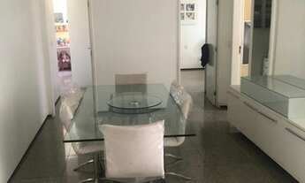 Imagem 3: Apto de133 m², 3 suítes, 3 vagas, prédio todo revestido, excelente localização