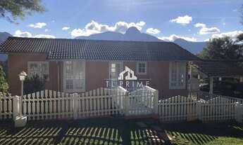 Imagem 2: Casa Triplex com vista livre montanhas