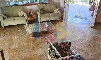 Imagem 2: Casa de Alto Padrão em Estilo Colonial com Bela Vista para o Mar