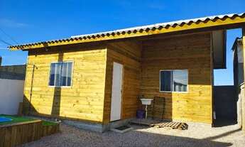 Imagem: Casa com piscina na Passagem do Maciambú