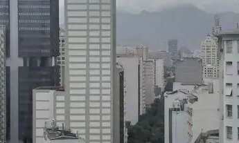 Imagem 2: Excelente Sala com Vista sobre o Centro