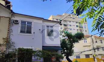 Imagem: Casa Duplex com três quartos, na Rua Ambrozina