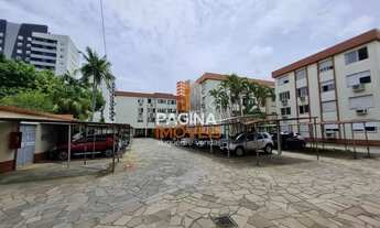 Imagem 3: Página 1 Imóveis anuncia Excelente opção de apartamento térreo, reformado e semimobiliado