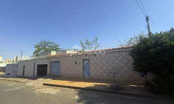 Imagem: CASA 04 QUARTOS 01 SUÍTE - SETOR MARECHAL