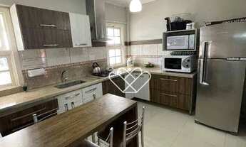 Imagem 4: Casa Imponente de Três Andares com Amplo Terreno em Gravataí