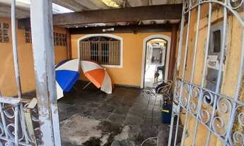 Imagem 4: Térrea para venda possui 225 metros quadrados com 2 quartos em Aviação - Praia Grande - SP