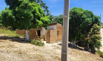 Imagem: Terreno grande com casa feira para 3 quartos