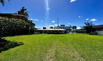 Imagem 3: Casa mobiliada com piscina no Centro de Xangri-Lá, 2 terrenos, próxima do mar, frente lest