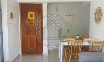 Imagem 3: Maravilhoso e reformado apartamento esquina com Av. Dom Helder Câmara