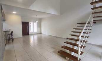 Imagem 3: Sobrado para locação em residencial fechado com 03 dormitórios e piscina