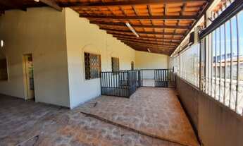 Imagem 2: Casa com 4 quartos um sendo suíte, na Etapa B Valparaíso 1 em ótima localização