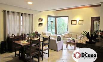 Imagem 2: Belíssimo sobrado à venda com 4 quartos e espaço gourmet com piscina, no Taubaté Village