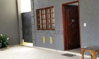 Imagem 1: Lindo Casa Sobrado - Jardim das Indústrias - 189m² - 4 Dormitórios sendo 1 Suíte