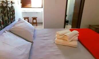 Imagem: SUÍTE ao lado trilha Praia Forno e Anjos