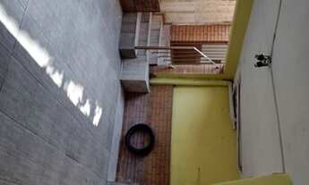 Imagem 2: Oportunidade para sair do aluguel !casa com dois quartos e uma vaga no bairro de Furnas