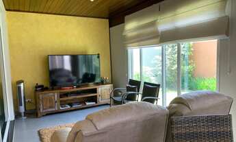 Imagem 6: Casa para venda com 307 m² com 5 quartos sendo 4 suítes em rua sem saída