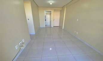 Imagem 5: Apartamento de 2 quartos com varanda e lazer no centro urbano