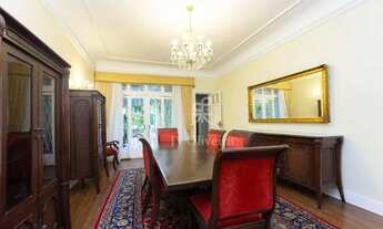 Imagem 2: Casa à Venda Próxima à Avenida Paulista: Versatilidade e Conforto em uma Localização Privi