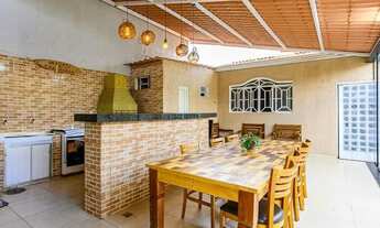 Imagem 3: QNM 34 - Linda casa c/ piscina e varanda gourmet! Aceita financiamento / FGTS