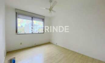 Imagem 3: Ótimo apartamento de 02 dormitórios, área de serviço com banheiro auxiliar e 01 vaga de ga