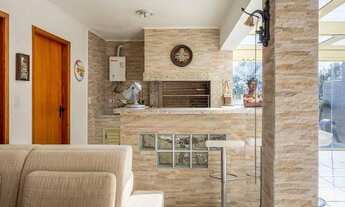 Imagem 6: Casa com 5 Dormitórios, Suíte Master e Piscina no Jardim Planalto