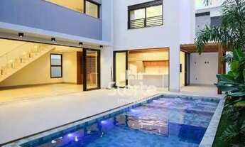 Imagem 5: Casa alto padrão estilo sobrado com 4 suítes à venda, 300m² por R$ 3.550.000 - Condomínio