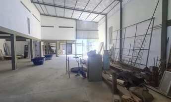 Imagem: Galpão Lauro de Freitas, Avenida Santos