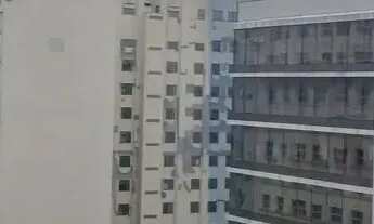 Imagem: Excelente Sala com Vista sobre o Centro