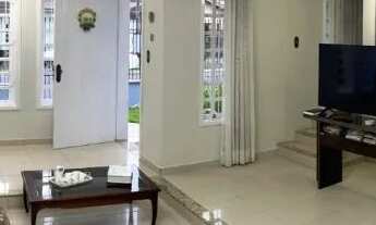 Imagem 2: Excelente Imóvel Oportunidade de Investimento: Ampla Casa Sobrado no Centro de Tubarão