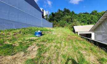 Imagem: Terreno bem localizado à venda no bairro