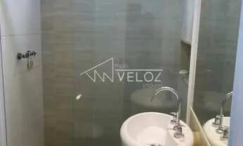 Imagem: Apartamento - / Residencial / Glória