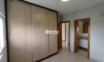 Imagem 3: Apartamento com 2 quartos sendo 1 suíte, disponível para locação no bairro Centro em Uberl