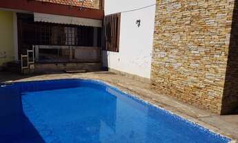 Imagem: Casa à venda, 4 quartos, 2 suítes, 2 vagas