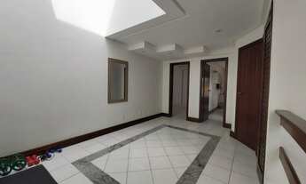 Imagem 3: Casa para venda com 350 metros quadrados com 6 quartos em Vilas do Atlântico - Lauro de Fr