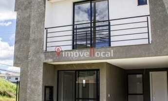 Imagem 3: Lindo sobrado com um amplo quintal, espaço para fazer o que quiser, à venda no bairro Abra