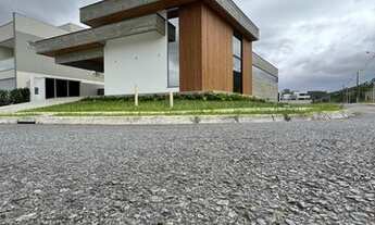 Imagem 3: Casa para venda tem 200 metros quadrados com 4 quartos em Santa Regina - Camboriú - SC