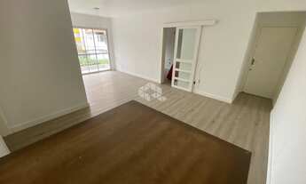 Imagem 2: Apartamento para venda possui 121 metros quadrados com 3 quartos em Trindade - Florianópol