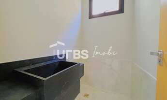 Imagem 6: Casa térrea nova com 240 m² de área construída e 452 m² de terreno, 4 suítes plenas, varan