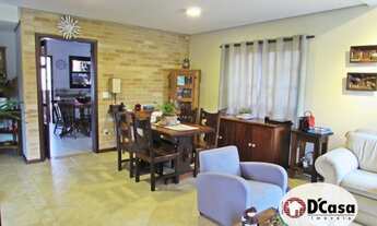 Imagem 3: Belíssimo sobrado à venda com 4 quartos e espaço gourmet com piscina, no Taubaté Village