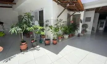 Imagem 2: Casa em Rua Pública