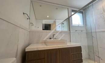 Imagem 2: Apartamento para aluguel e venda com 236 metros quadrados com 3 quartos