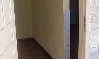 Imagem 5: Terreno com 2 casas construídas - ótimo investimento