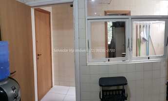 Imagem 7: Apartamento nascente de 3 quartos com dependência completa, varanda e suite no Acupe de Br