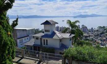 Imagem 2: Casa com 3 dormitórios à venda, 210 m² por R$ 1.550.000,00 - Centro - Florianópolis/SC