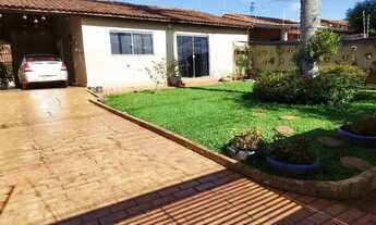 Imagem 6: Imóvel rico em armários e amplo espaço