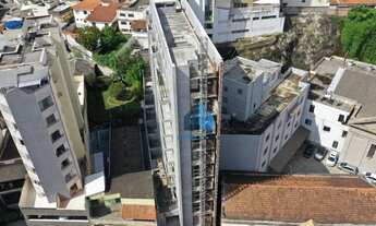 Imagem 2: Studio com área externa privativa e vaga de moto, por R$ 275.000 - São Mateus - Juiz de Fo