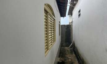 Imagem 2: CASA DE ESQUINA COM SALA COMERCIAL em Jardim Califórnia - Goiânia - GO