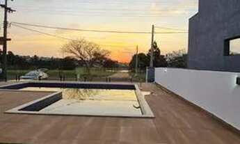 Imagem 2: Casa de condomínio térrea para venda tem 180 metros quadrados com 4 quartos